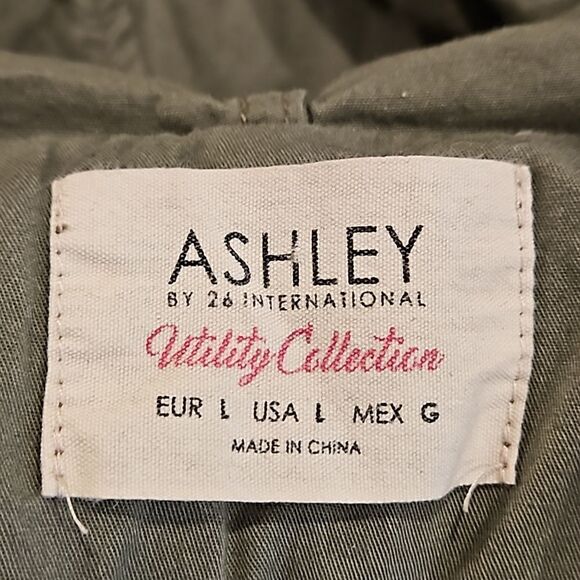 Ashley by 26 International Green Hooded Jacket with Pink Rose Embellishments szL - Picture 4 of 8